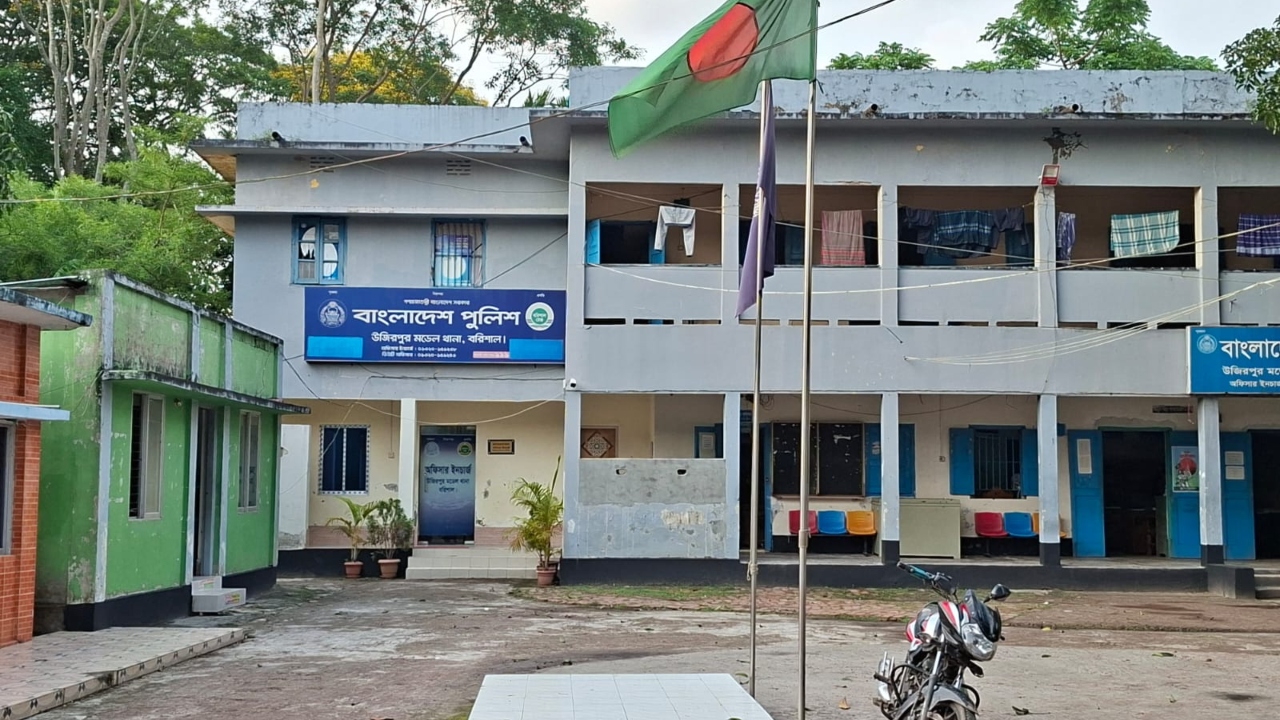 মাদক উদ্ধার অভিযানে ডিবি কনস্টেবল আহত, গ্রেপ্তার ৪