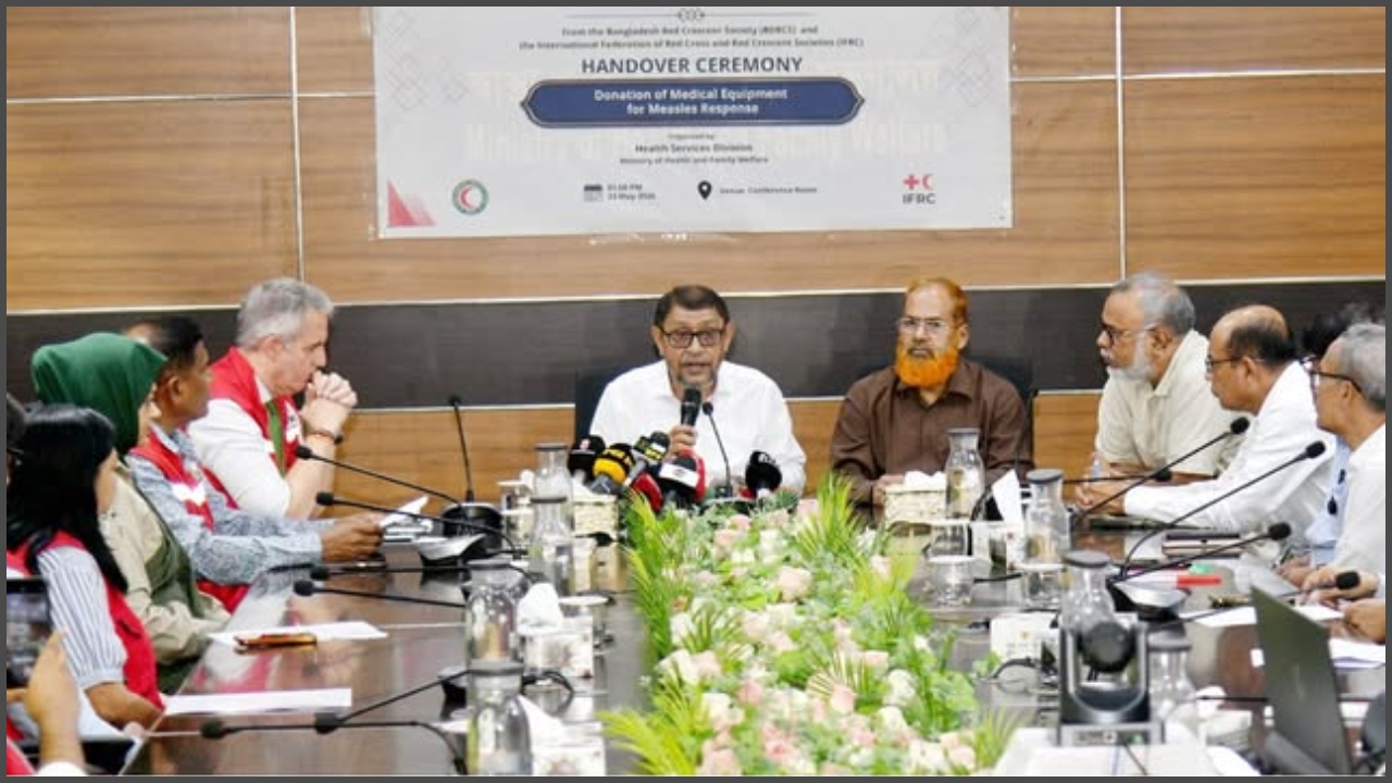 আগে বাচ্চাদের বাঁচানো চেষ্টা এরপর অবহেলার তদন্ত: স্বাস্থ্যমন্ত্রী
