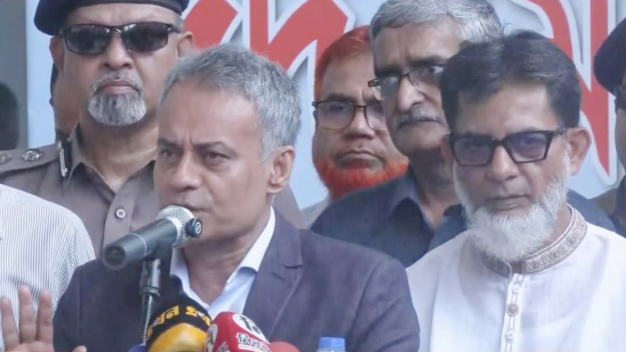 ধানের খড়ে চাকা স্লিপ, দুই ট্রেন সাময়িক বিলম্ব: রেলমন্ত্রী
