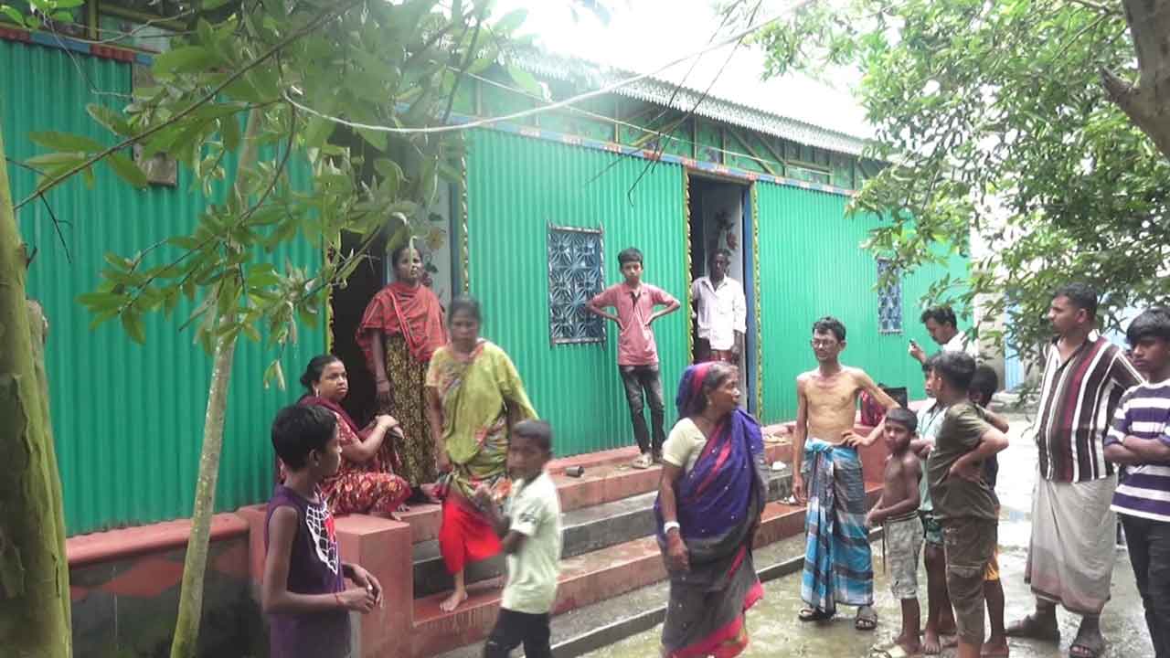 ব্রাহ্মণবাড়িয়ায় প্রবাসীর বাসা থেকে টাকা ও স্বর্ণালংকার লুট