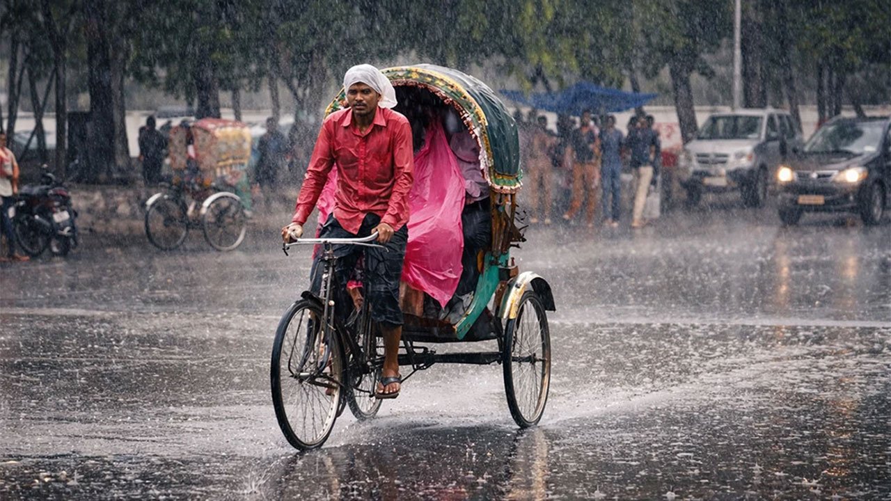 ২৪ ঘণ্টায় ঢাকায় ৮০ মিলিমিটার বৃষ্টিপাত