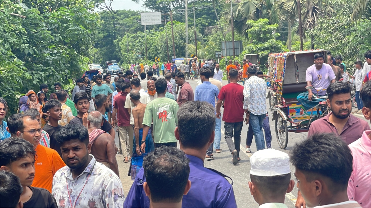 গোপালগঞ্জে বাস-মোটরসাইকেল সংঘর্ষে নিহত ৫, আহত অন্তত ২০