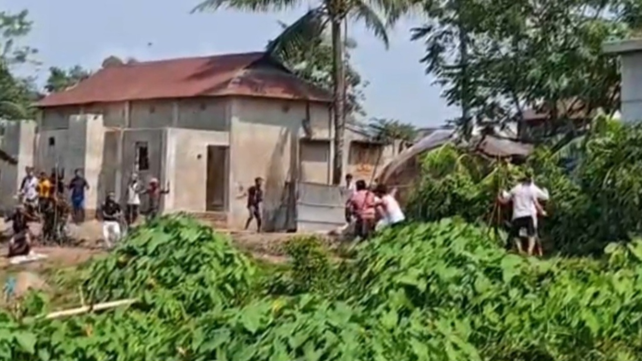 ব্রাহ্মণবাড়িয়ায় মসজিদের টাকায় ছুরি কেনা নিয়ে সংঘর্ষ, আহত ৬