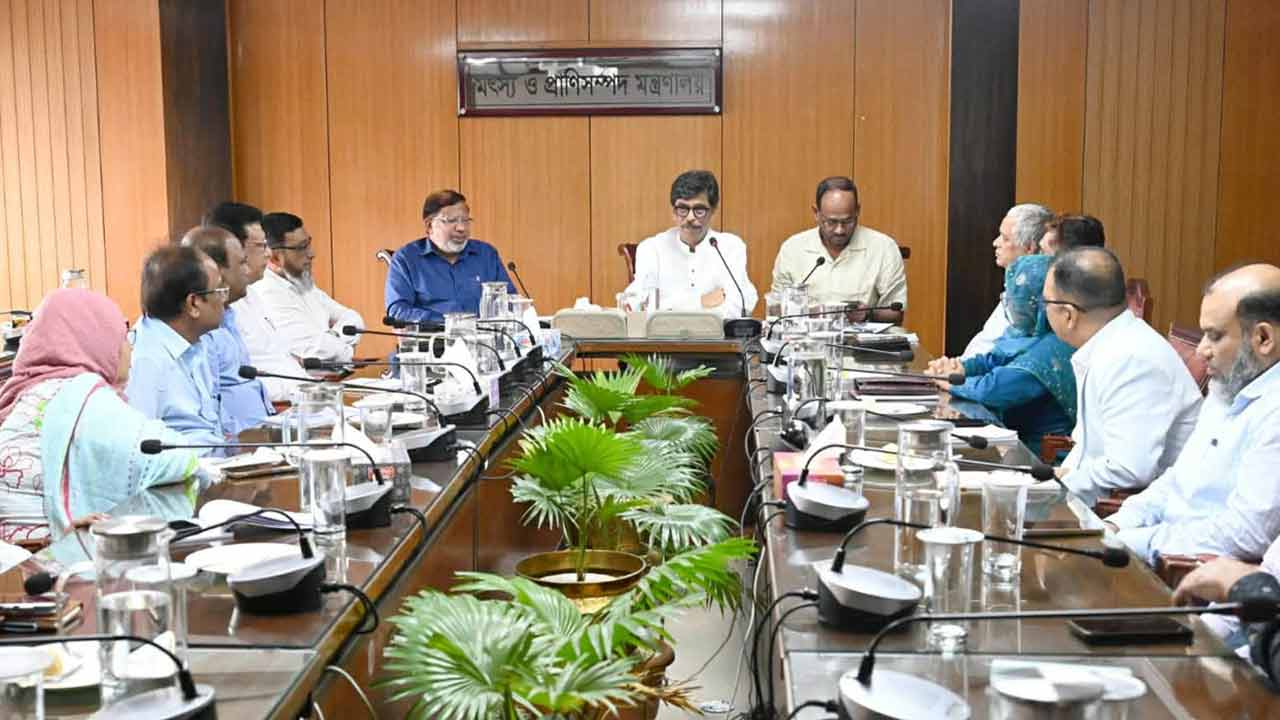 রাষ্ট্রীয় কাজে গাফিলতির সুযোগ নেই: মৎস্য ও প্রাণিসম্পদ মন্ত্রী