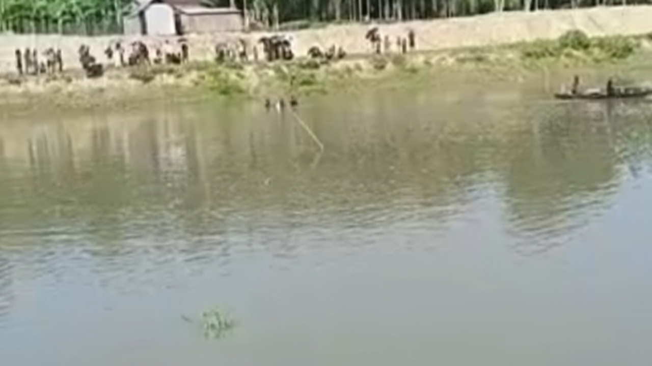 নড়াইলে নদীতে গোসলে নেমে নিখোঁজ শিশুর মরদেহ উদ্ধার