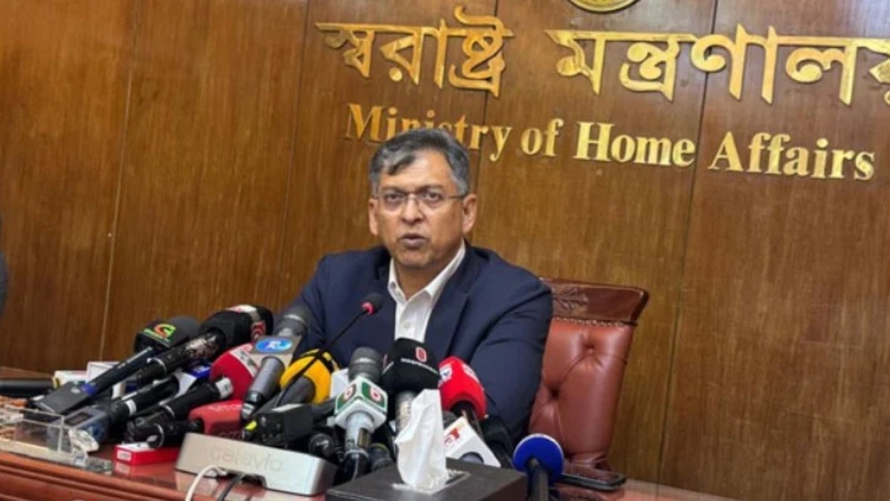 সীমান্তে পুশইন-পুশব্যাকের বিরুদ্ধে সরকার: স্বরাষ্ট্রমন্ত্রী