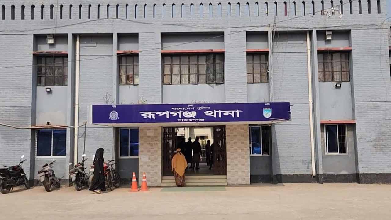 রূপগঞ্জে মুক্তিযোদ্ধার ব্যবসা প্রতিষ্ঠানে হামলা-লুট, আহত ২