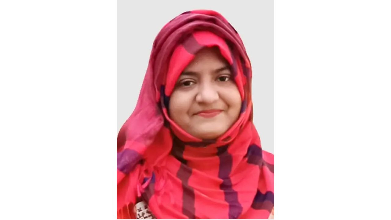 ইউএনওকে আপা ডাকায় ৫০ হাজার টাকা জরিমানা, অতপর...