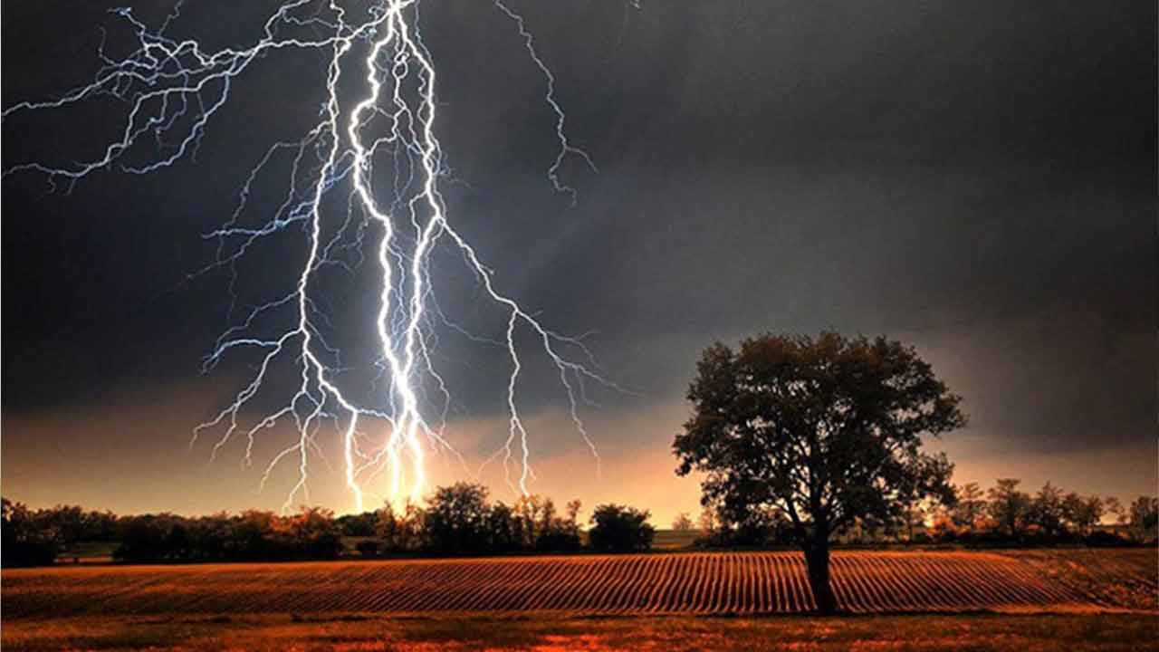 বরিশালে বজ্রপাতে স্কুল ছাত্রের মৃত্যু