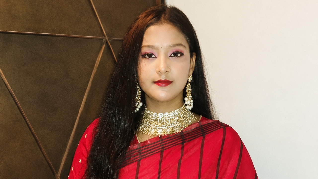 মায়ের সঙ্গে অভিমানে বিষপানে কলেজছাত্রীর মৃত্যু