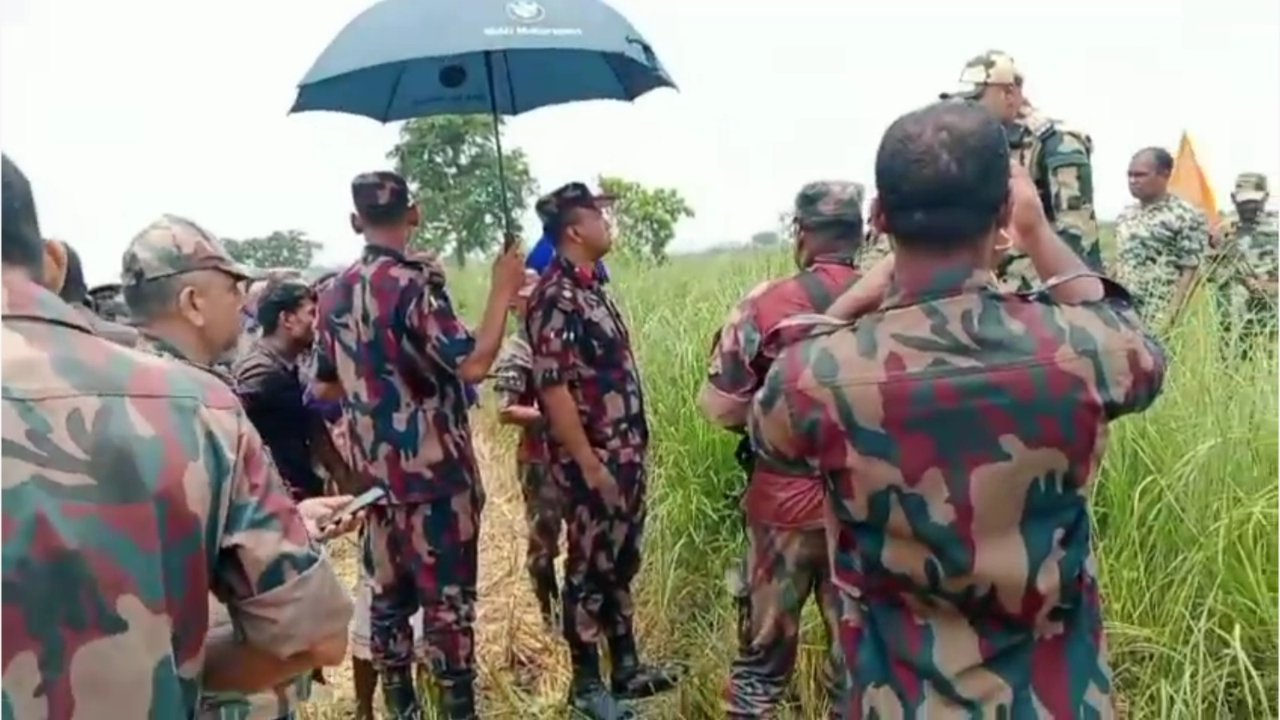 সীমান্তে ১৭ জনকে পুশইনের চেষ্টা, ১৯ ঘণ্টা পর ফিরিয়ে নিল বিএসএফ