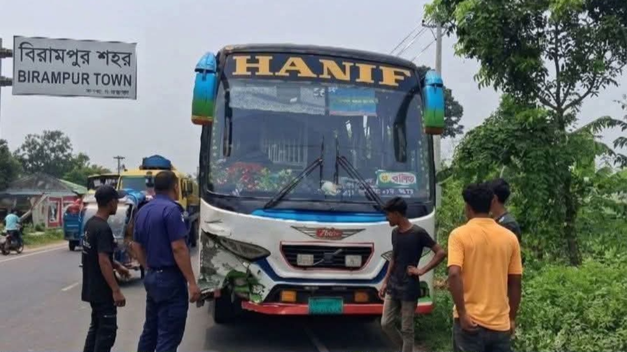 দিনাজপুরে বাস-সিএনজির মুখোমুখি সংঘর্ষে নারীর মৃত্যু