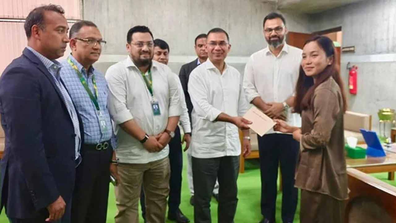 ঋতুপর্ণা চাকমাকে বাড়ি নির্মাণের জন্য আর্থিক সহায়তা দিলেন প্রধানমন্ত্রী