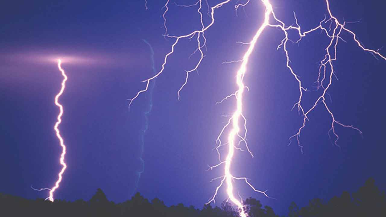 মেহেরপুরে বজ্রপাতে স্কুল ছাত্রের মৃত্যু