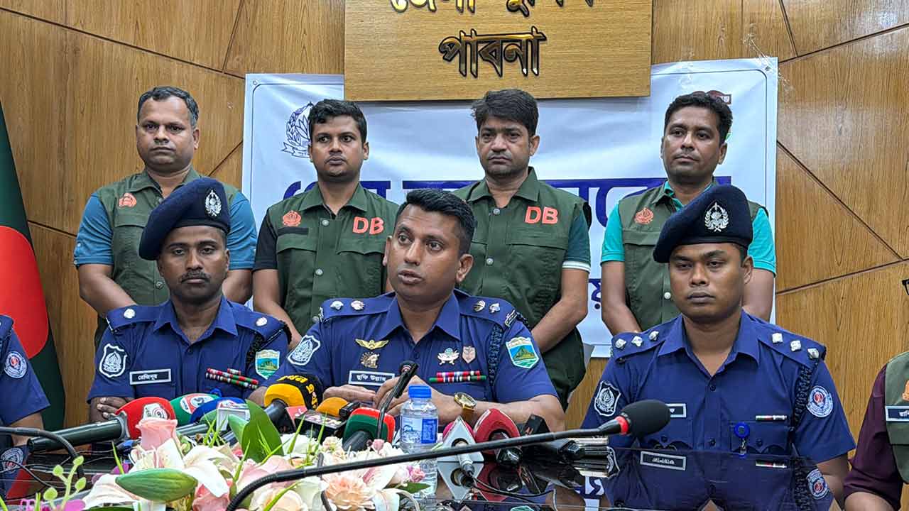 পাবনায় গুলি করে হত্যার ঘটনায় তিনজন গ্রেপ্তার &nbsp;
