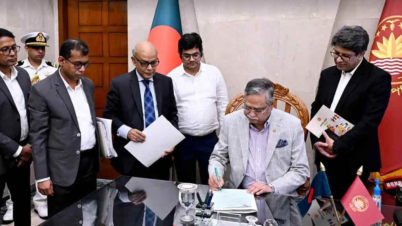 বাজেটের প্রস্তাবিত অর্থবিলে স্বাক্ষর করলেন রাষ্ট্রপতি