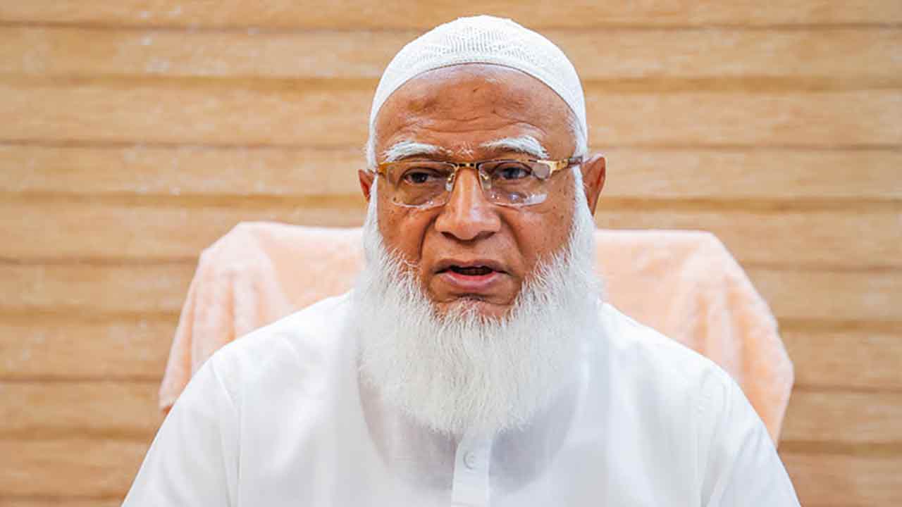 আদ্&zwnj;-দ্বীনের লাইসেন্স বাতিল ইস্যুতে জামায়াত আমিরের স্ট্যাটাস