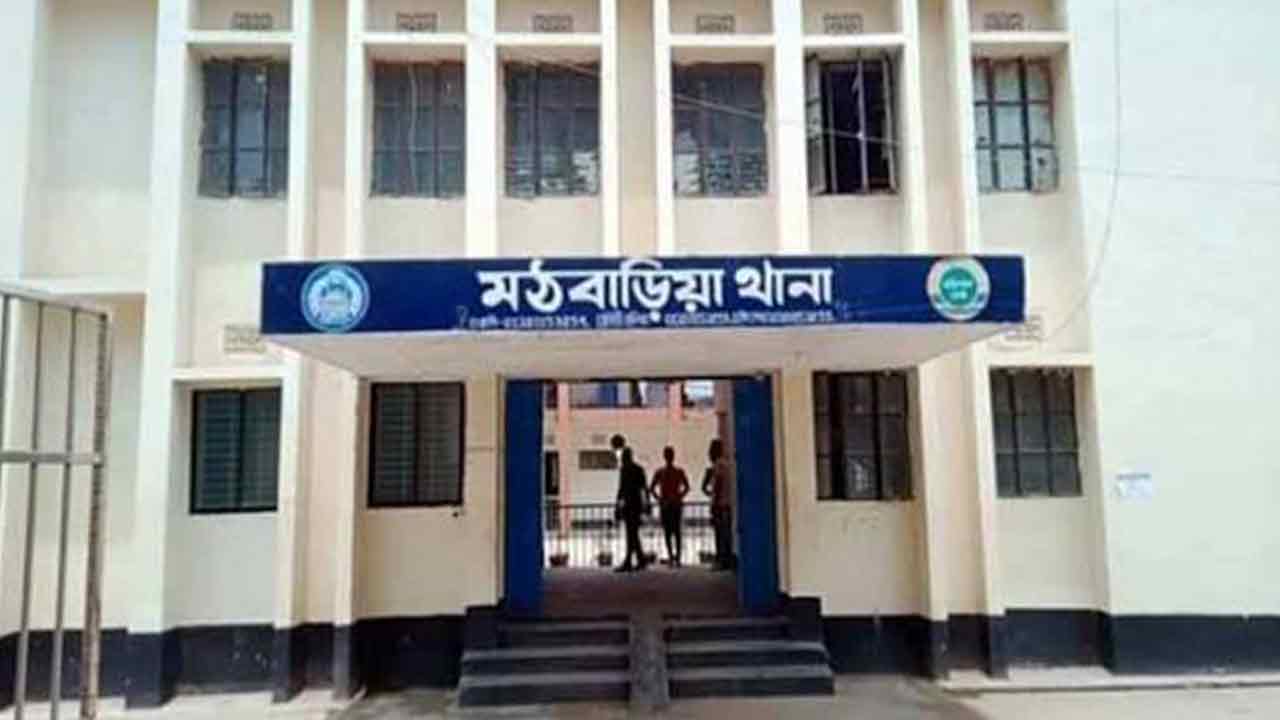 মঠবাড়িয়ায় ৩০ আঙুল নিয়ে জন্ম নেওয়া নবজাতকের মৃত্যু