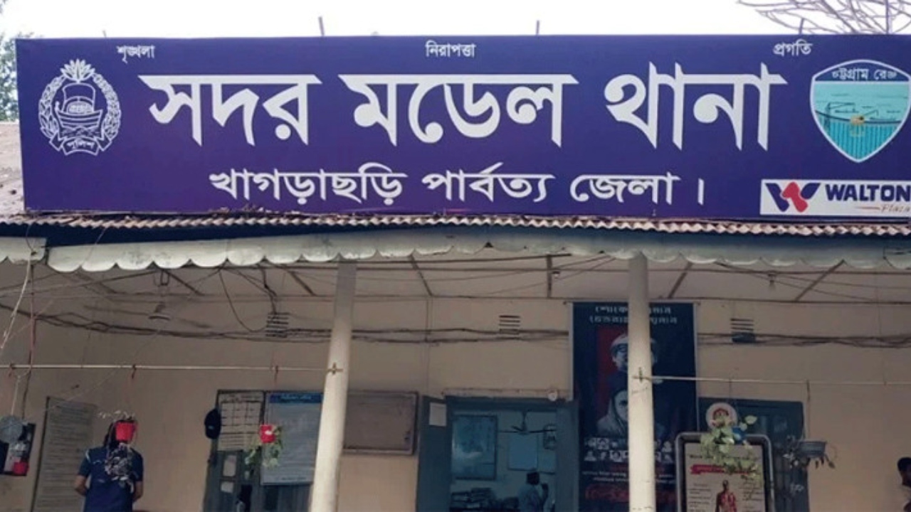 খাগড়াছড়িতে ইজিবাইকে ওড়না পেঁচিয়ে নারীর মৃত্যু