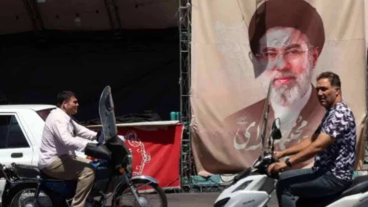 যুক্তরাষ্ট্রের সঙ্গে সমঝোতায় অসন্তুষ্ট ইরানের কট্টরপন্থীরা