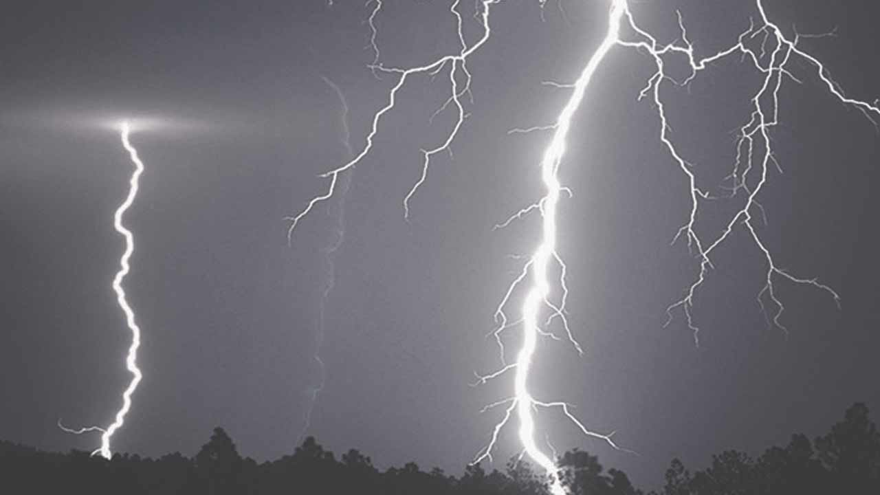 সিংগাইরে বজ্রপাতে দুই কৃষকের মৃত্যু&nbsp;