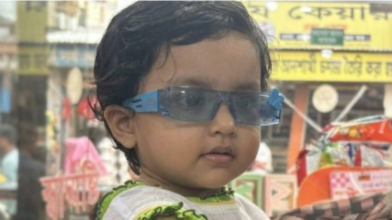 গলায় বাদাম আটকে প্রাণ গেল শিশু মানহার