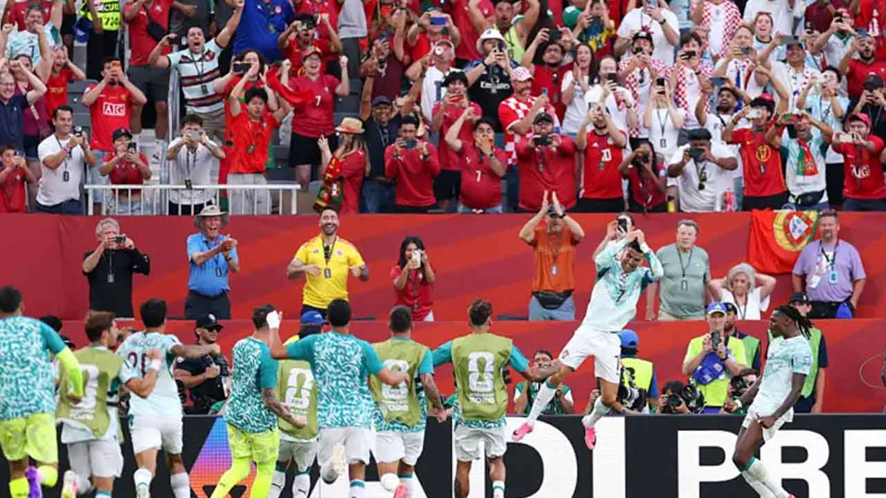 রোনালদোর পেনাল্টি গোলে সমতায় ফিরল পর্তুগাল