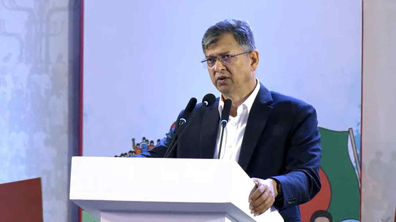 আওয়ামী লীগ দেশে আর রাজনীতি করতে পারবে না: স্বরাষ্ট্রমন্ত্রী