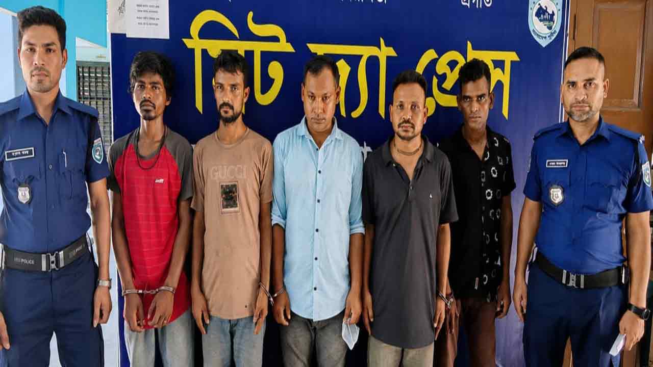 অপহরণ মামলায় হিলিতে নাগরিক টিভির প্রতিনিধি গ্রেপ্তার