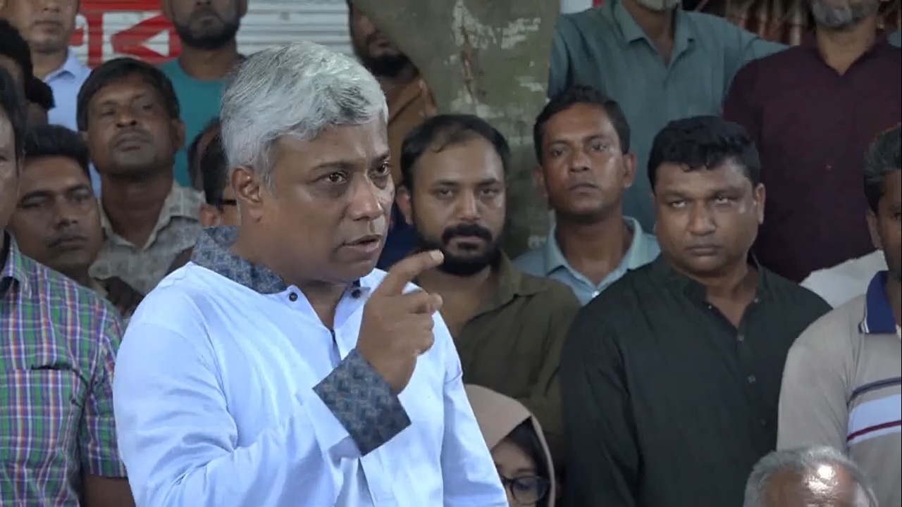 ঠিকাদার আমার আত্মীয় হলেও কাজ বুঝে নিবেন, কাউকে ছাড় দেওয়া হবে না: প্রতিমন্ত্রী অনিন্দ্য