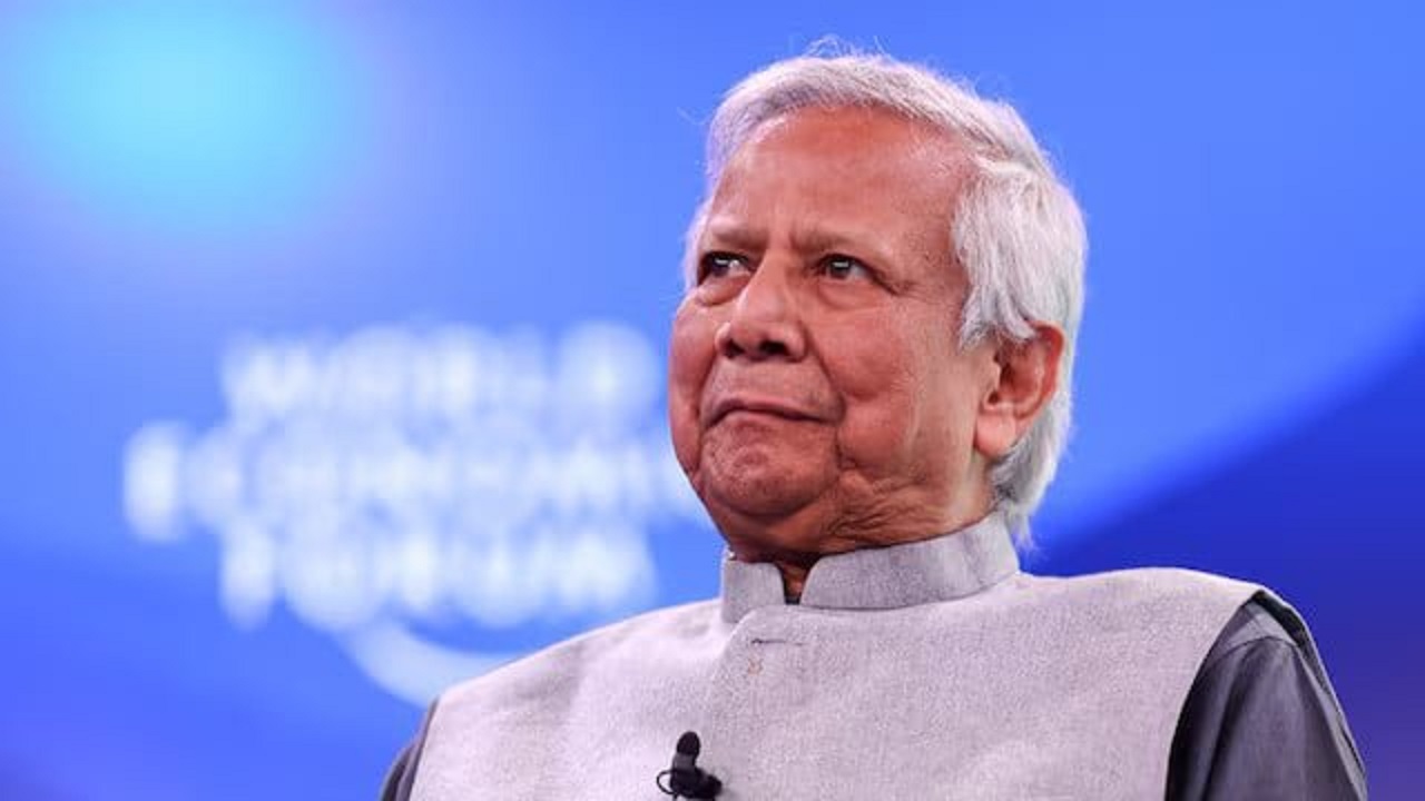 ড. ইউনূসসহ ৪ জনের বিরুদ্ধে মামলার আবেদন