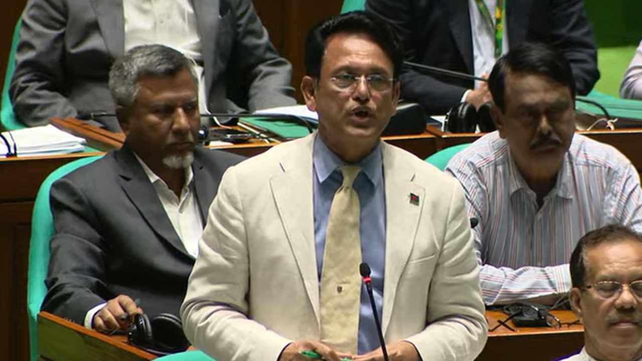 সংসদে &lsquo;বগুড়া বিশ্ববিদ্যালয় বিল&rsquo; উত্থাপন করলেন শিক্ষামন্ত্রী