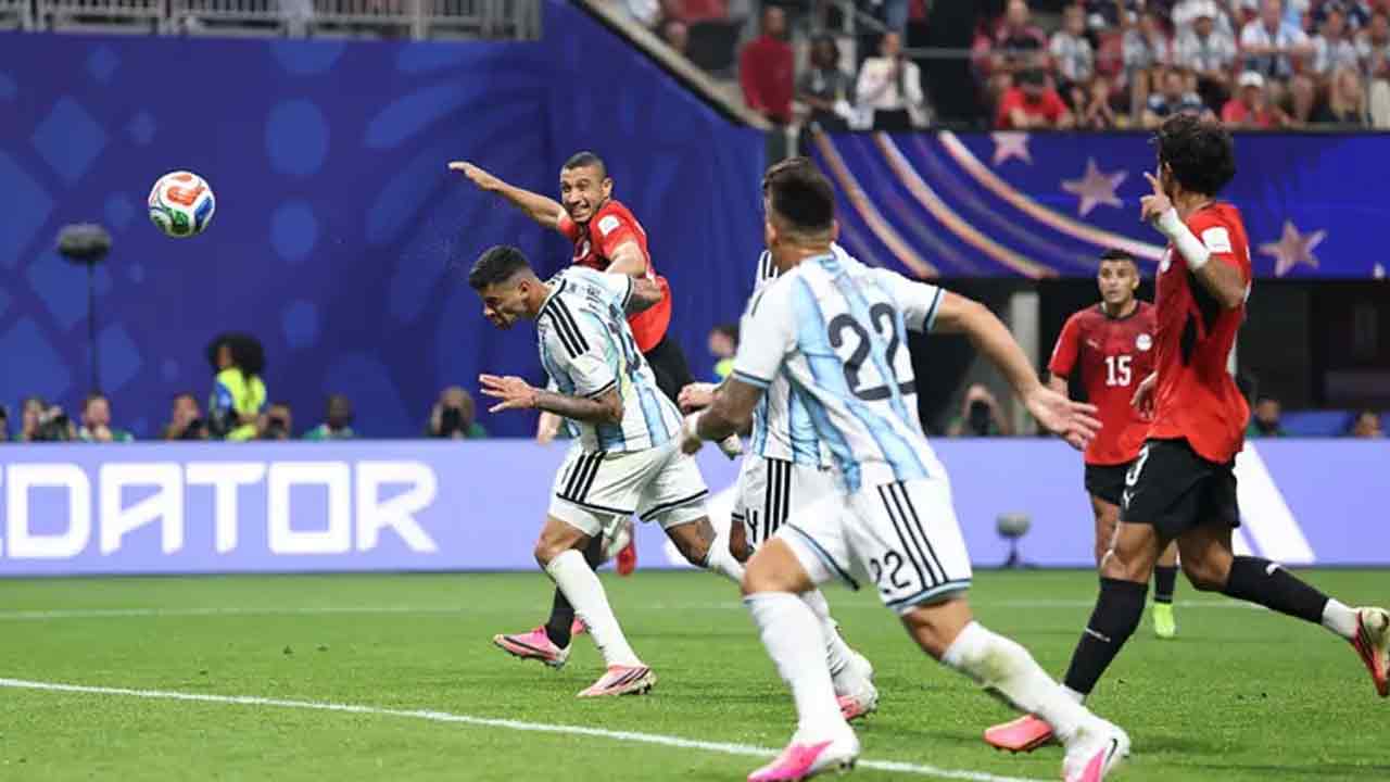 ২&ndash;০ পিছিয়ে থেকেও সমতায় আর্জেন্টিনা