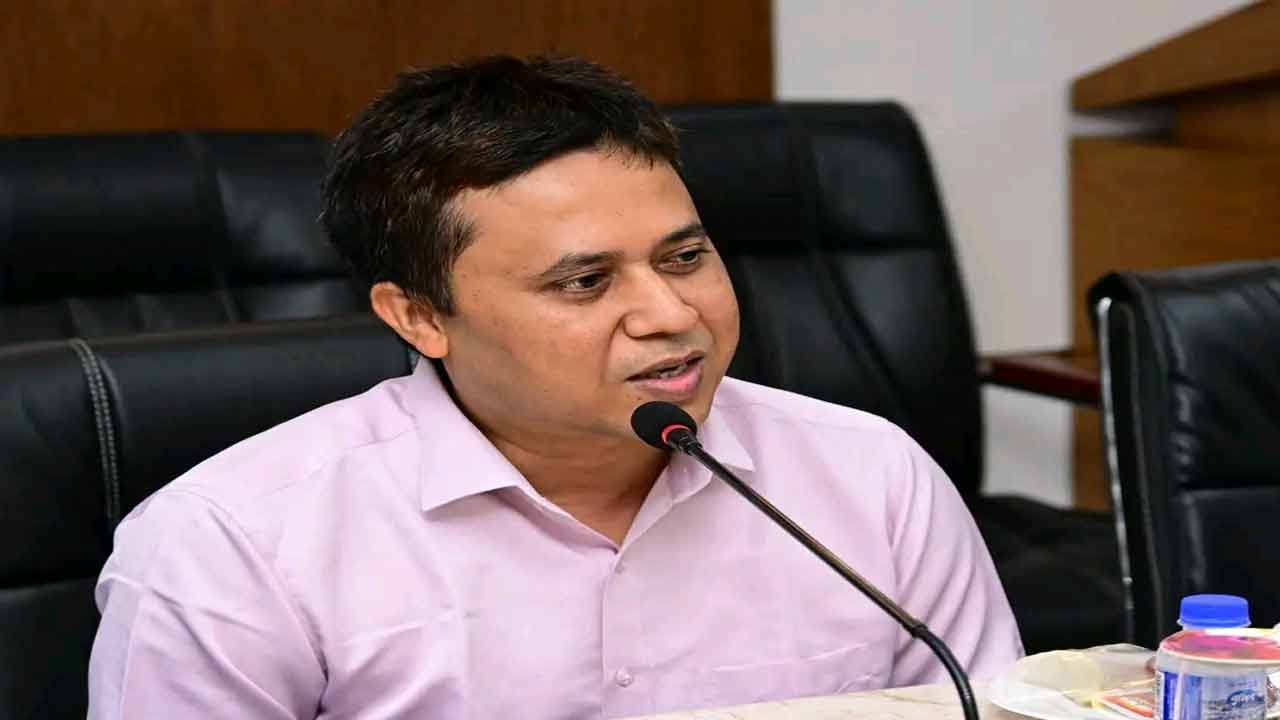 ঝালকাঠিতে যোগদানের চার ঘণ্টার মধ্যেই ঢাকায় তলব নতুন পুলিশ সুপার