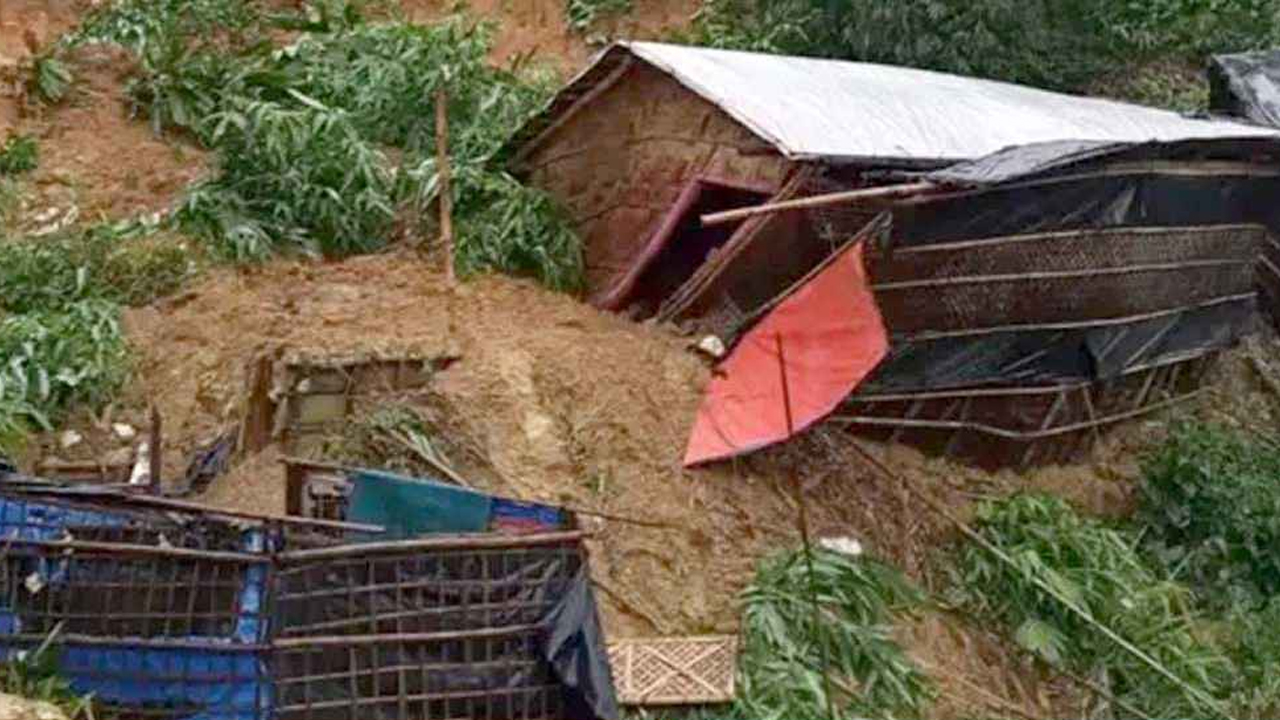 রোহিঙ্গা ক্যাম্পে পাহাড় ধসে ৫ শিক্ষার্থীর মৃত্যু