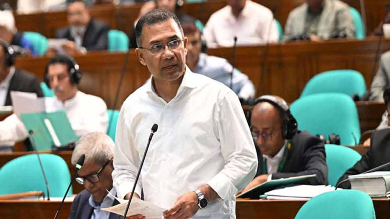 ধাপে ধাপে প্রাথমিক শিক্ষকদের বেতন বাড়ানো হবে: প্রধানমন্ত্রী