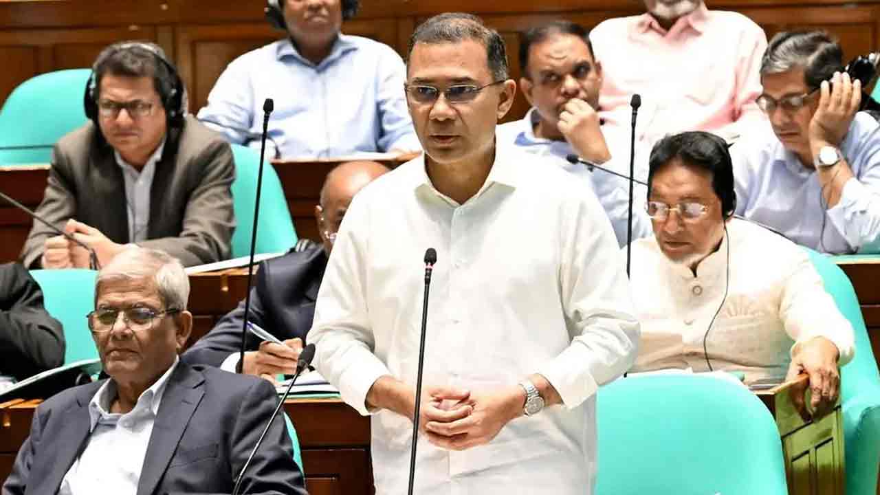 পূঁজিবাজারে বিনিয়োগকারীদের আস্থা ফেরাতে সরকার বদ্ধপরিকর: প্রধানমন্ত্রী
