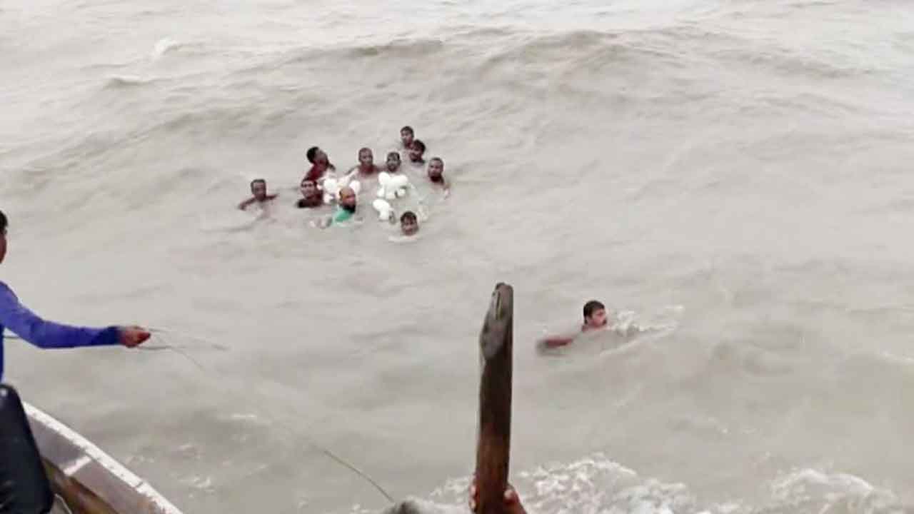 ছবি দেশ টিভি