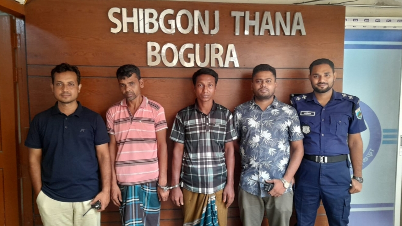 বগুড়ায় রাইস মিল মালিক হত্যা ও ট্রান্সফরমার লুটের ঘটনায় গ্রেপ্তার ২