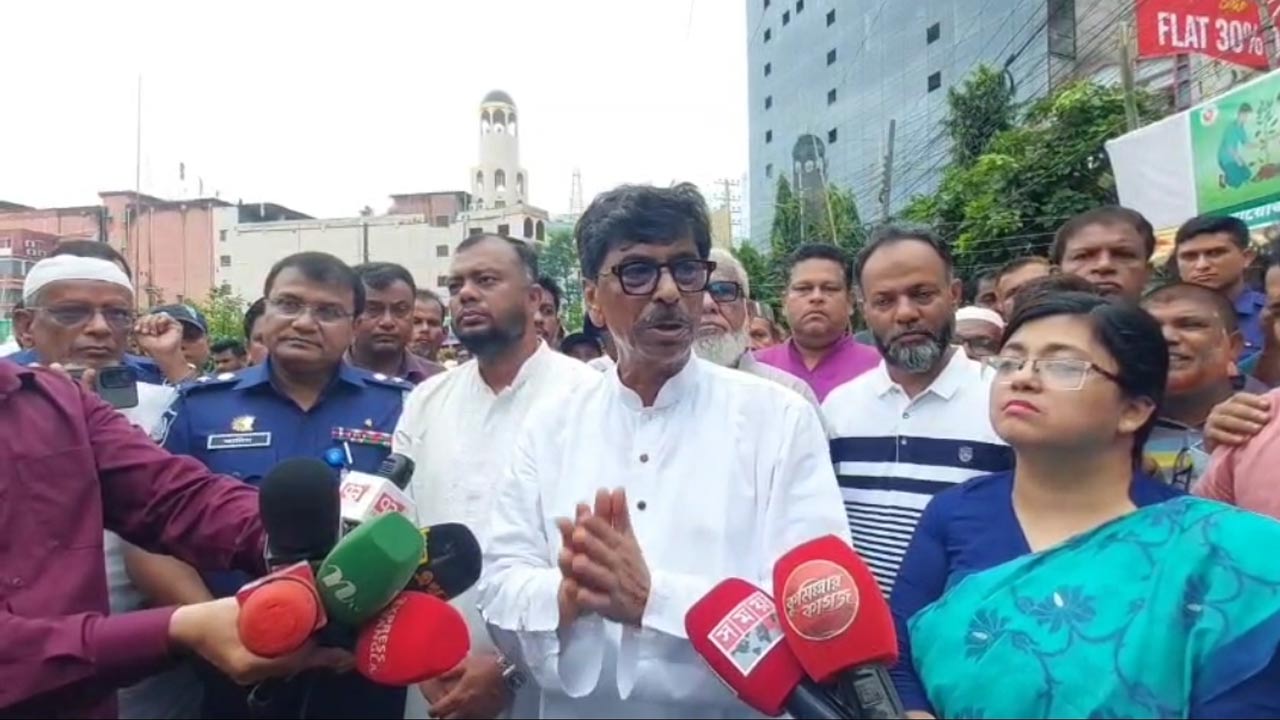বন্যায় ক্ষতিগ্রস্ত কৃষকদের প্রয়োজনীয় সহায়তা দেওয়া হবে: কৃষিমন্ত্রী