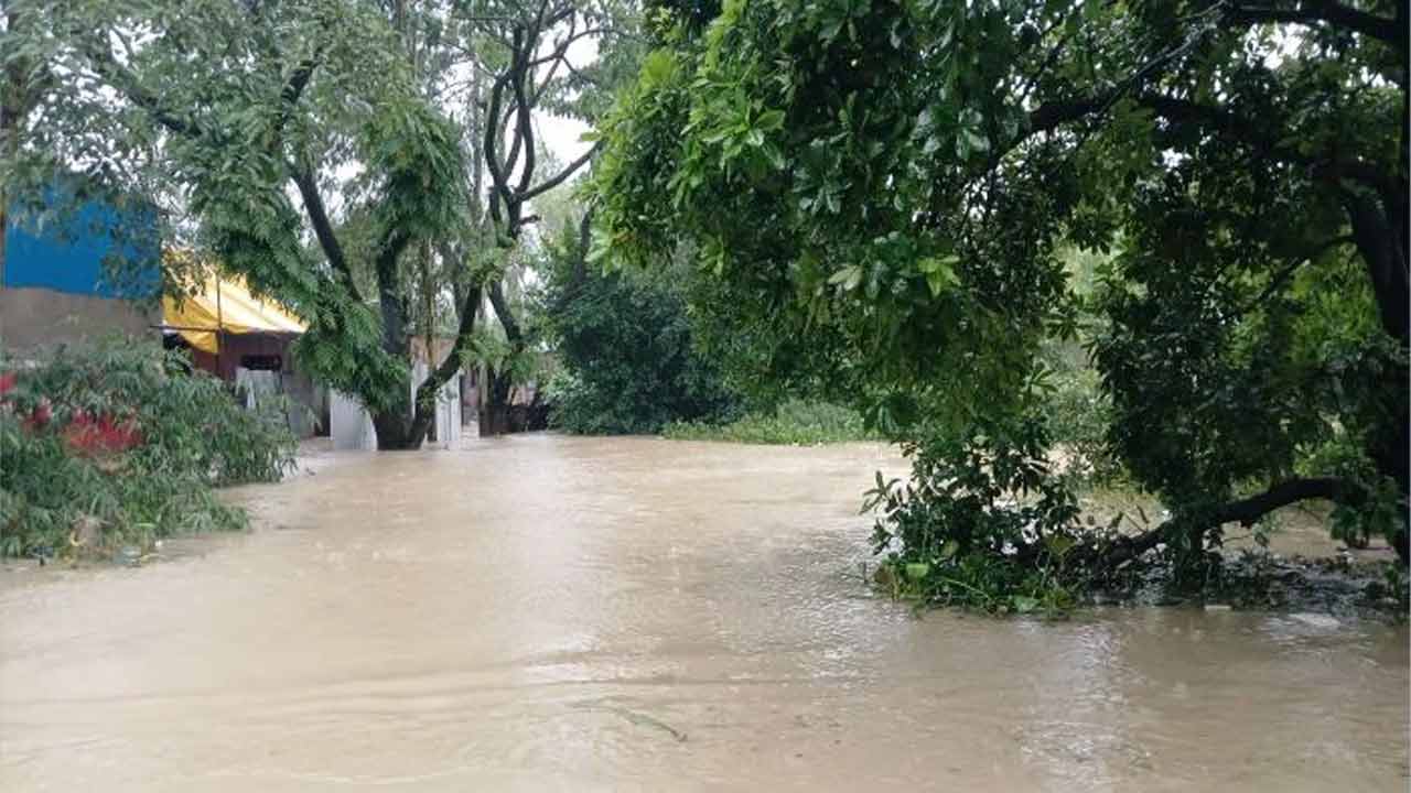 কক্সবাজারে পাহাড় ধস ও পানিতে ডুবে আরও ৫ জনের মৃত্যু