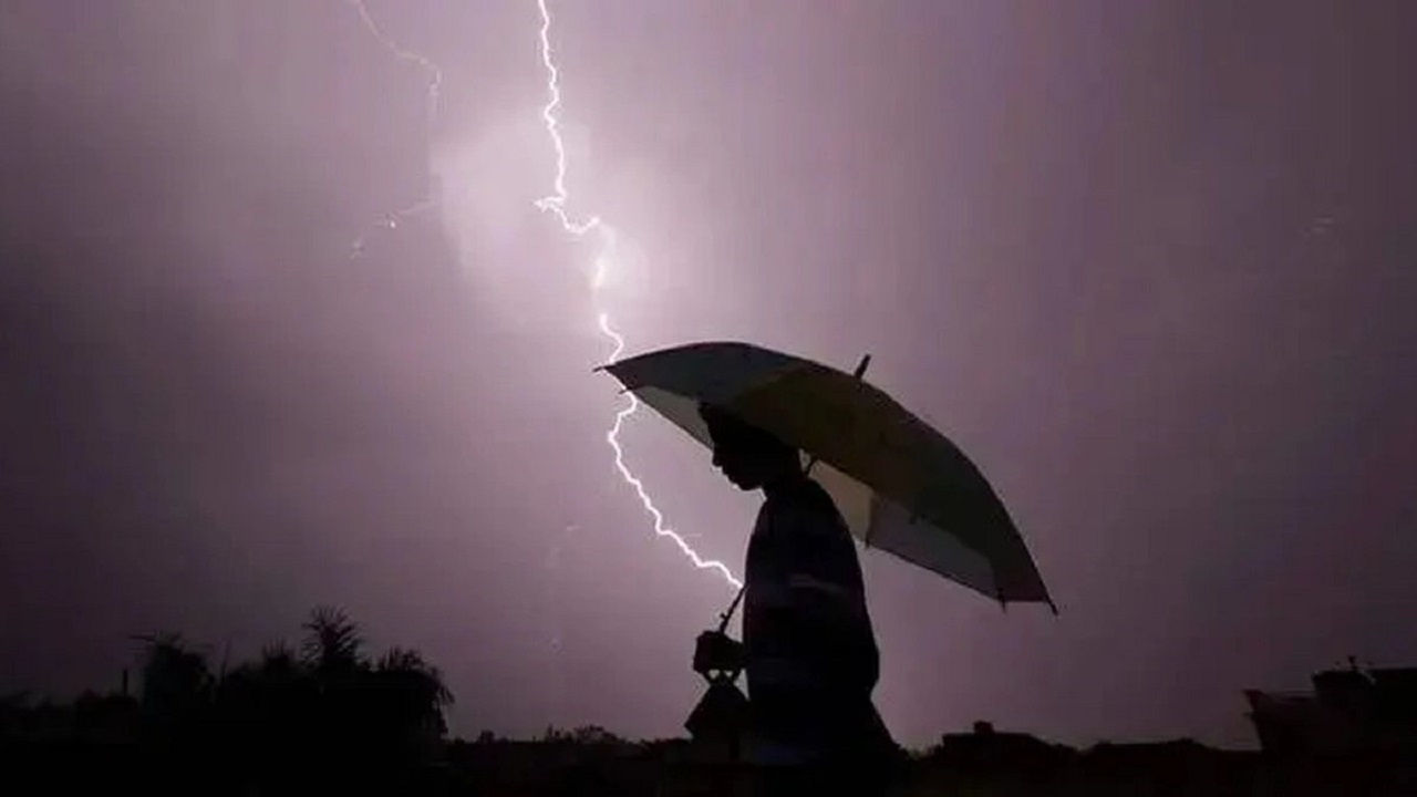 জয়পুরহাটে পাঁচবিবিতে বজ্রপাতে যুবকের মৃত্যু