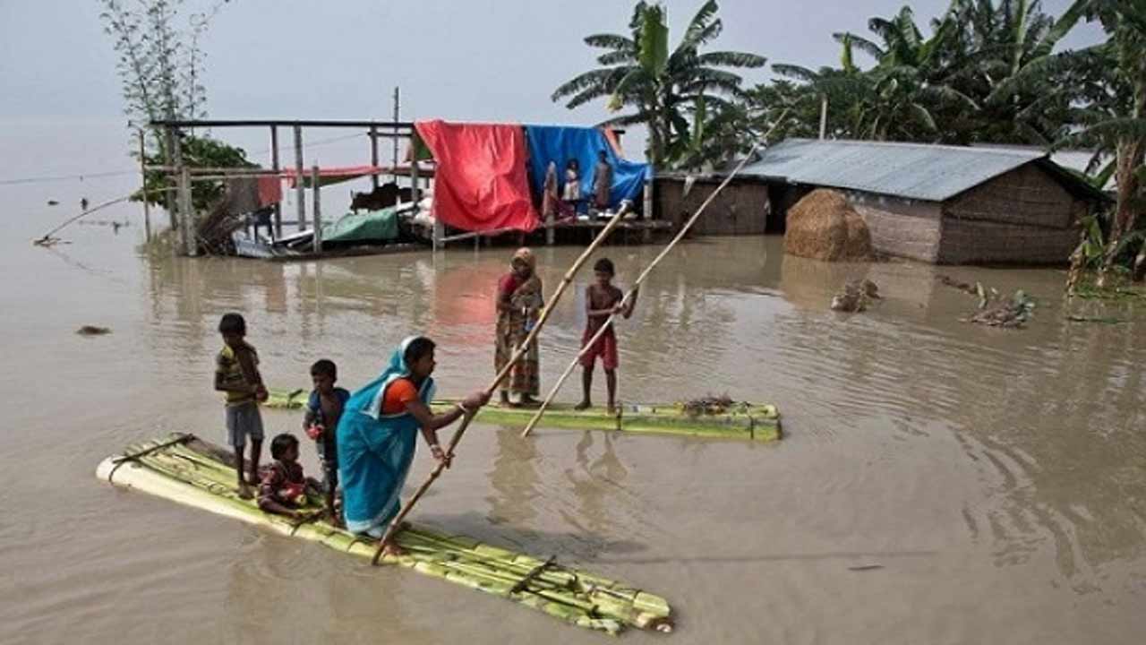 অতিবৃষ্টি ও বন্যা মোকাবিলায় সাড়ে ৪ কোটি টাকা ও প্রায় ৯ হাজার টন চাল বরাদ্দ