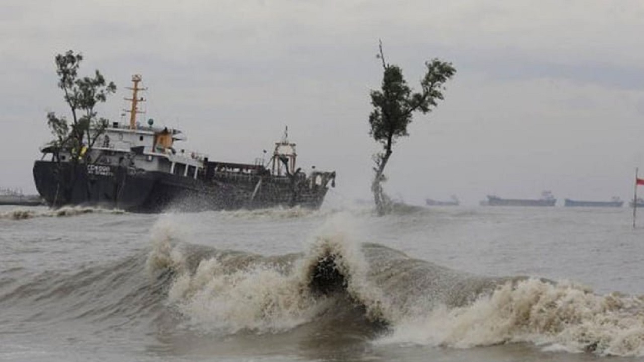 সমুদ্রবন্দরে ৩ নম্বর সতর্কসংকেত