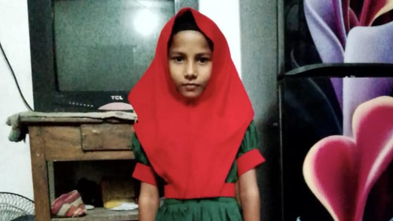 কালিগঞ্জে স্কুল ছাত্রীর মরদেহ উদ্ধার, সন্দেহভাজন নারীকে গণপিটুনিতে হত্যা