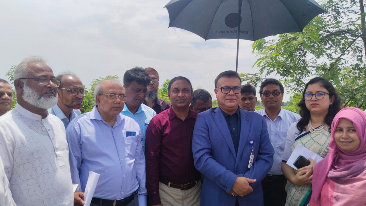 জাতীয় বিশ্ববিদ্যালয়ের আঞ্চলিক ক্যাম্পাসের স্থান নির্ধারণে বিরামপুরে ভিসি