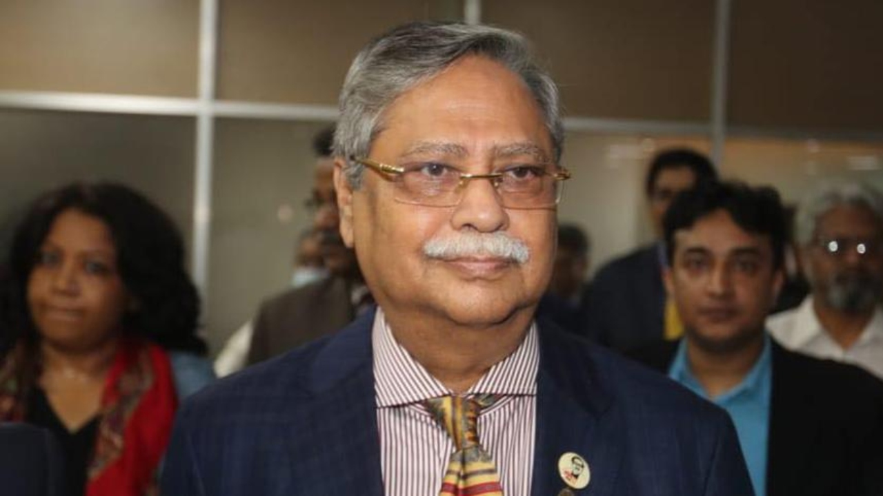 রাষ্ট্রপতির পদত্যাগপত্র গ্রহণ, বিকেল ৫টায় স্পিকারের জরুরি সংবাদ সম্মেলন