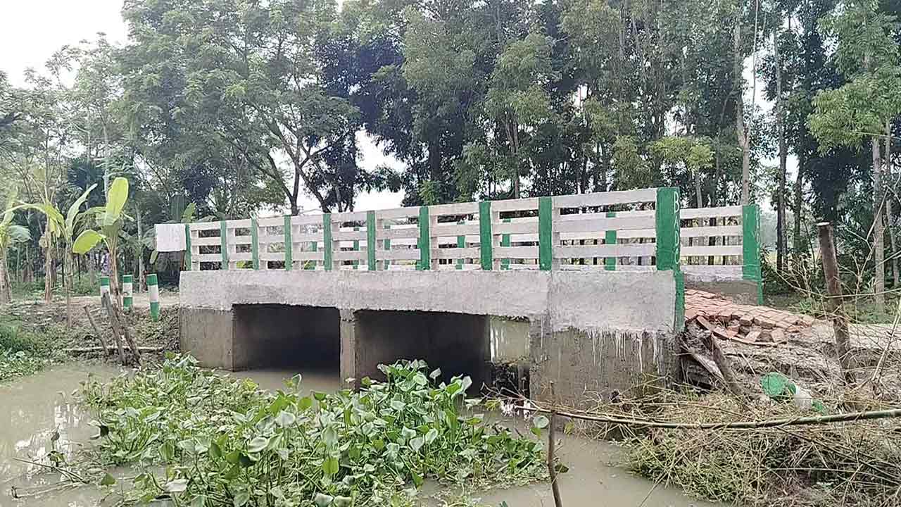 ঝালকাঠিতে ২৪ লাখ টাকার কালভার্টে অনিয়মের অভিযোগ