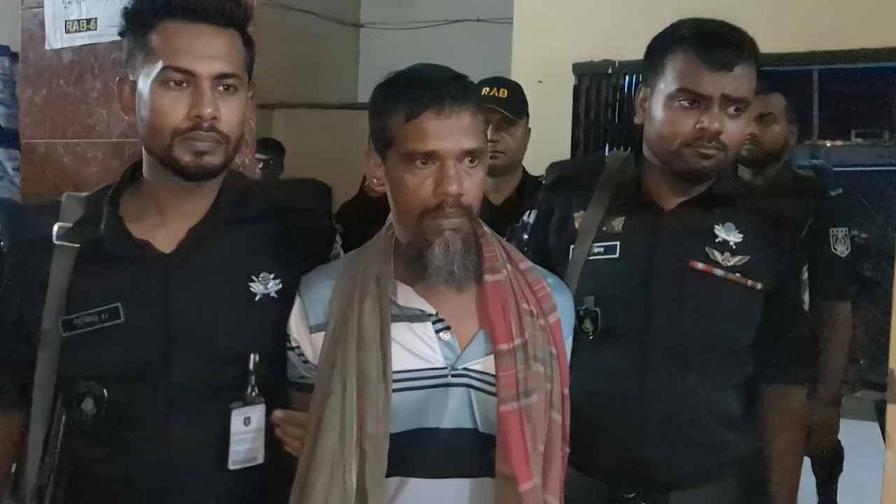 যশোরে বিদেশি পিস্তলসহ অস্ত্র তৈরির কারিগর আটক