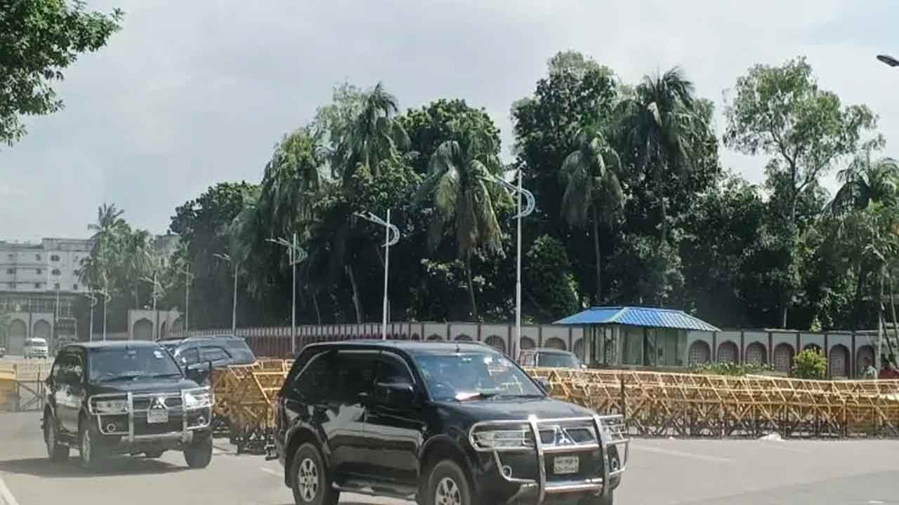 বঙ্গভবন ছাড়লেন সাবেক রাষ্ট্রপতি মো. সাহাবুদ্দিন